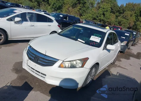 2011 Honda Accord 2.4 Ex-L from USA, damaged, VIN 1HGCP2F8XBA038335